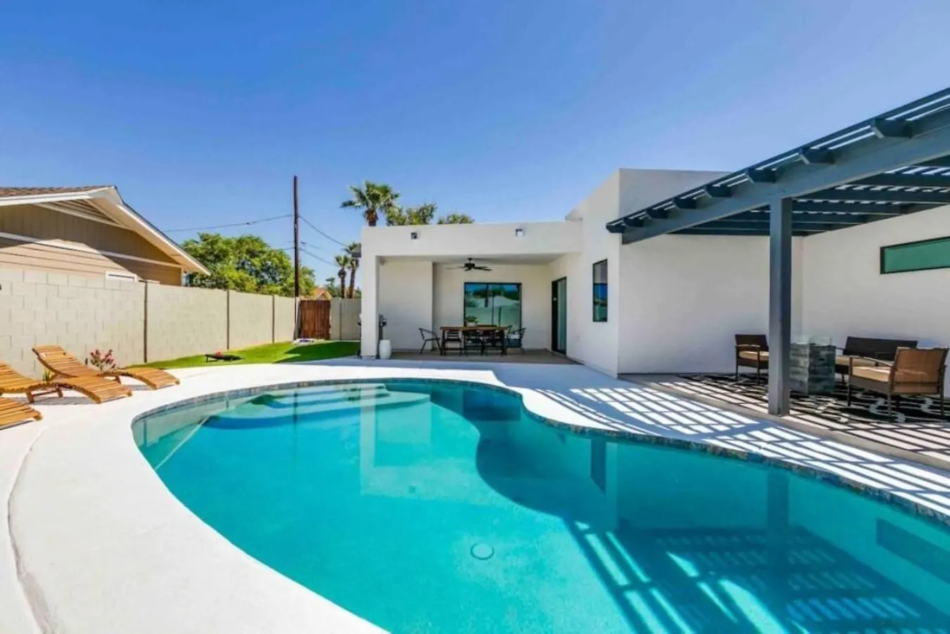 Luxurious Old Town Remodel Home W Heated Pool Scottsdale